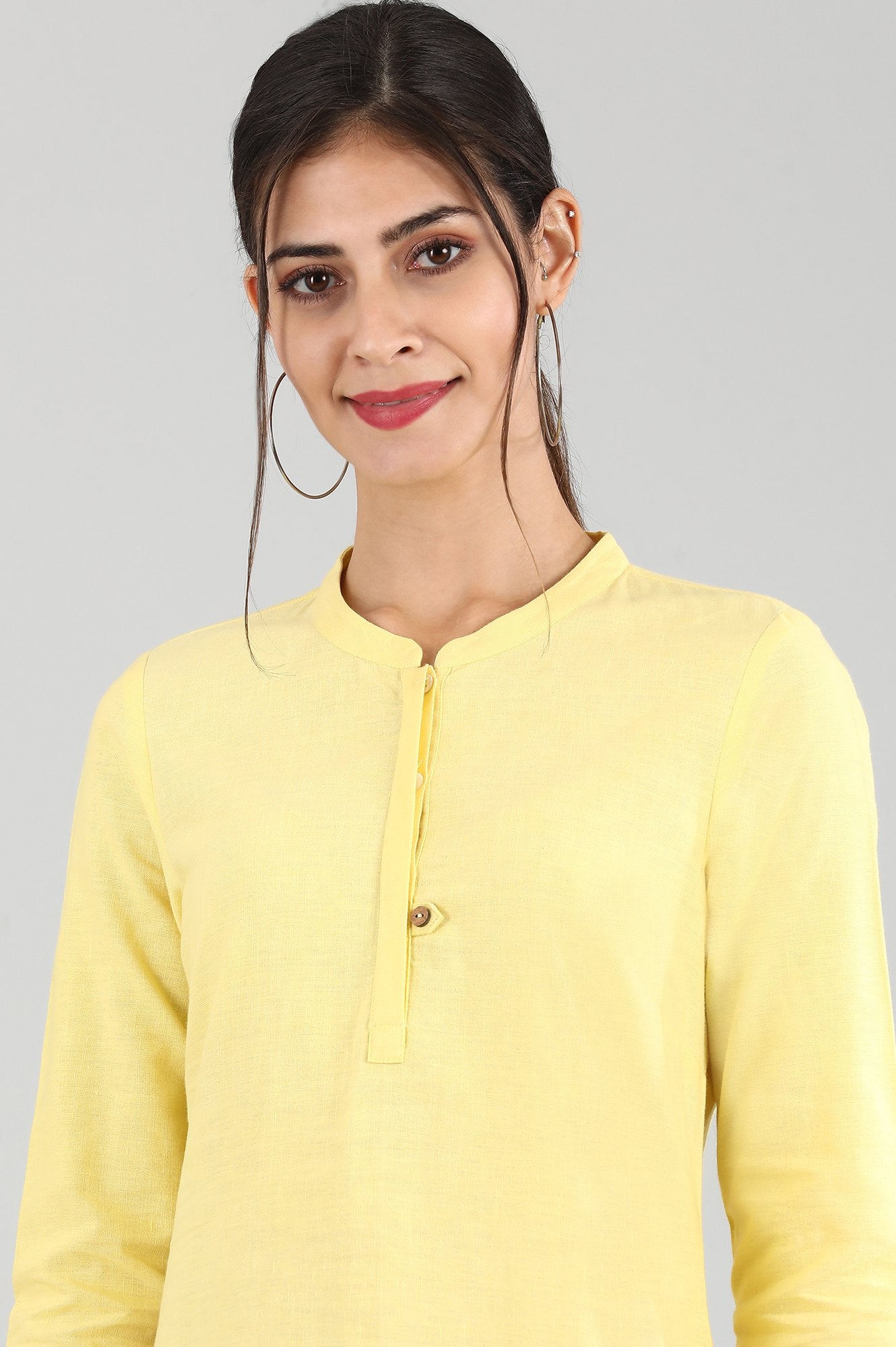 Yellow Round Neck Solid kurta