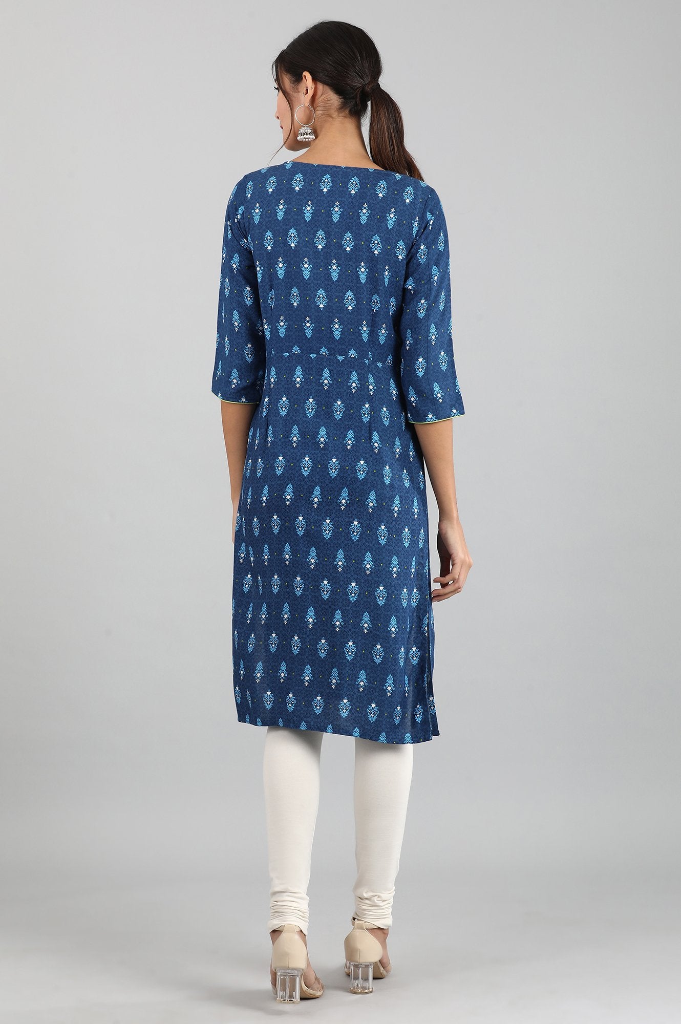 Blue Round Neck Printed Liva kurta