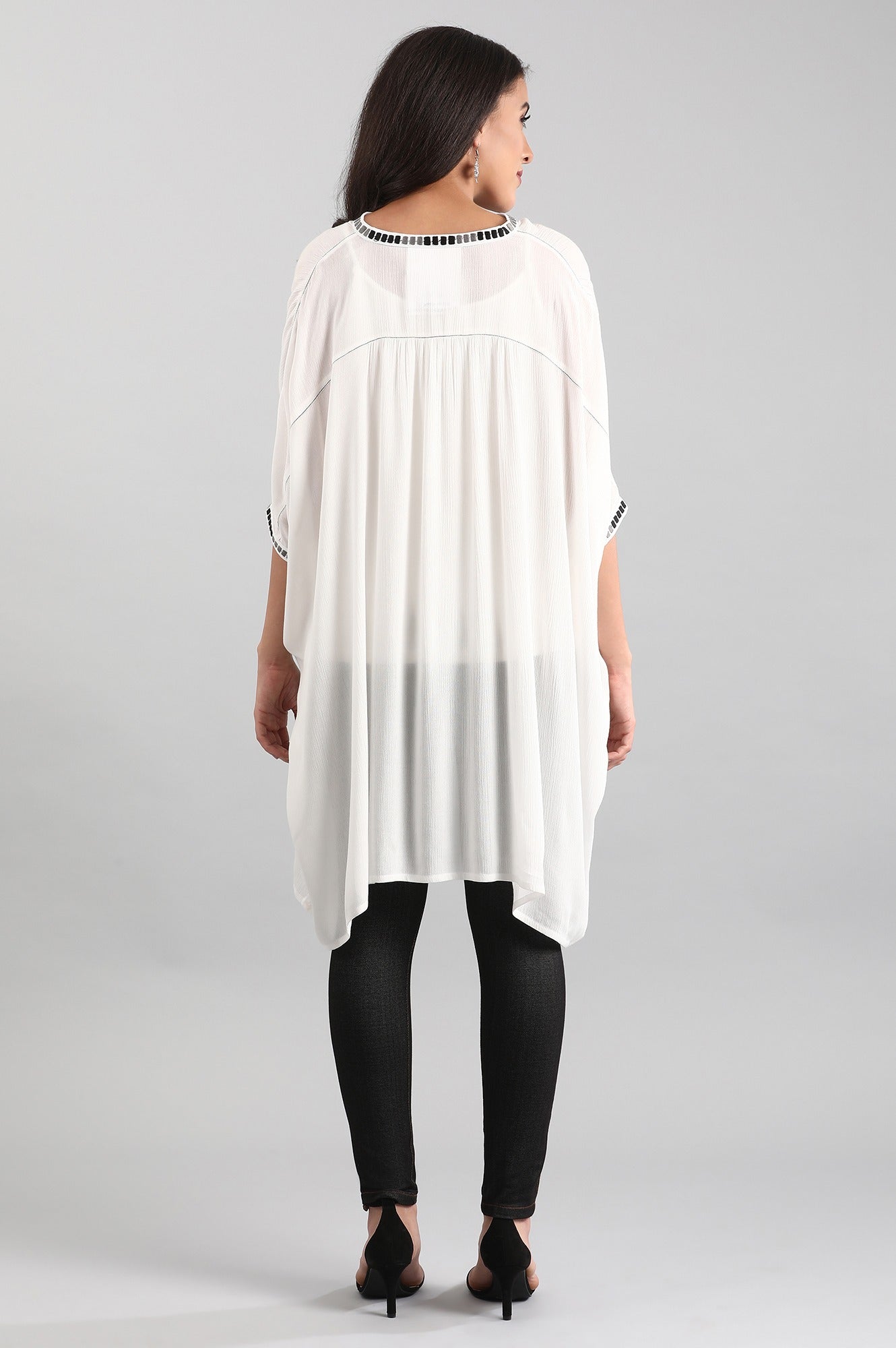 White Band Collar Solid Top