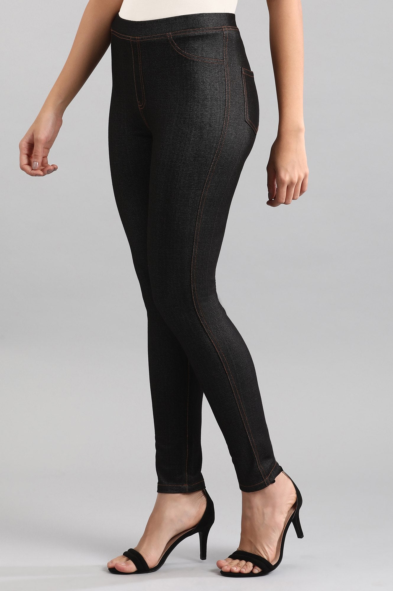 Black Yarn-dyed Jeggings