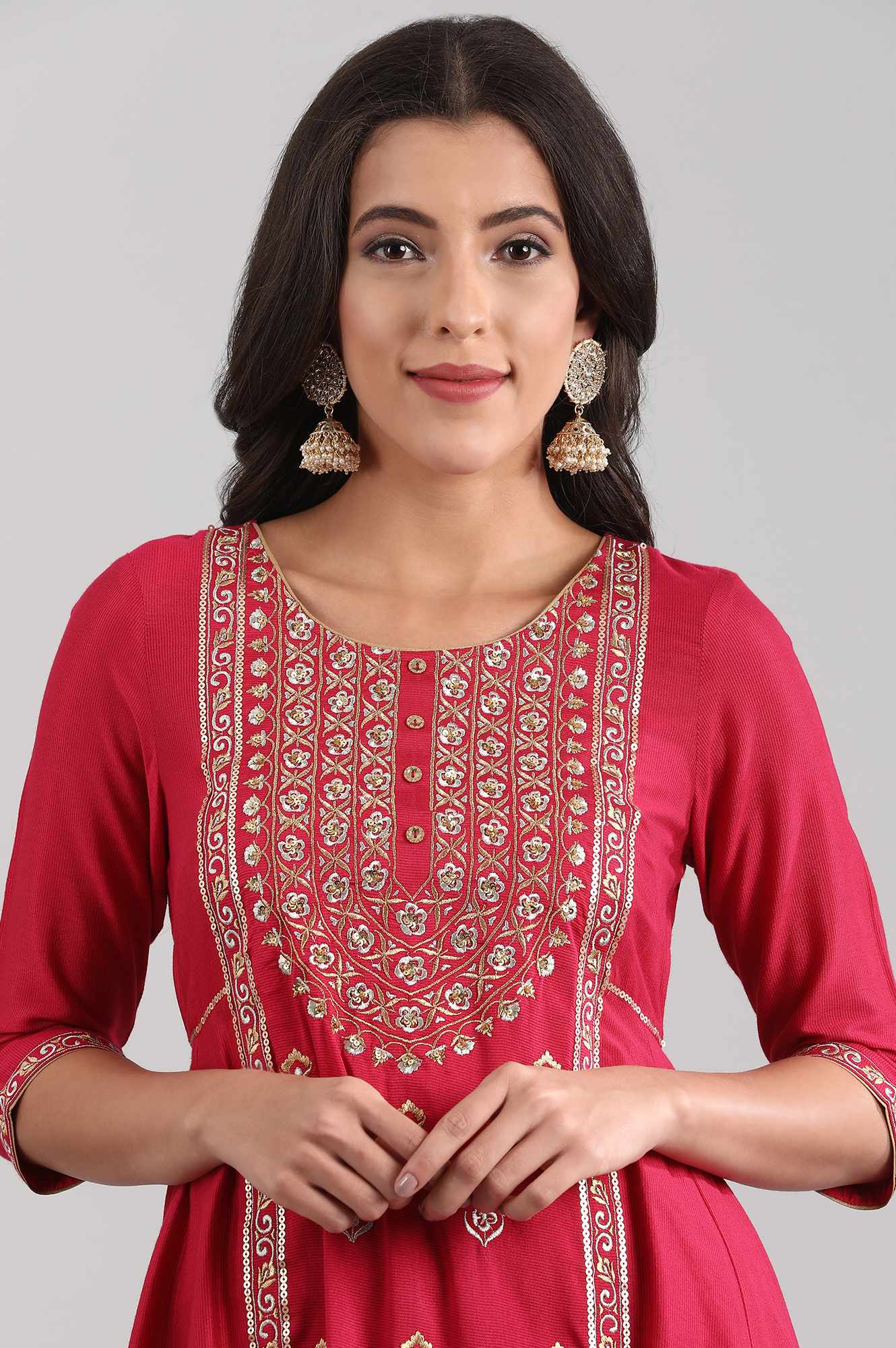 Pink Round Neck Embellished kurta Set