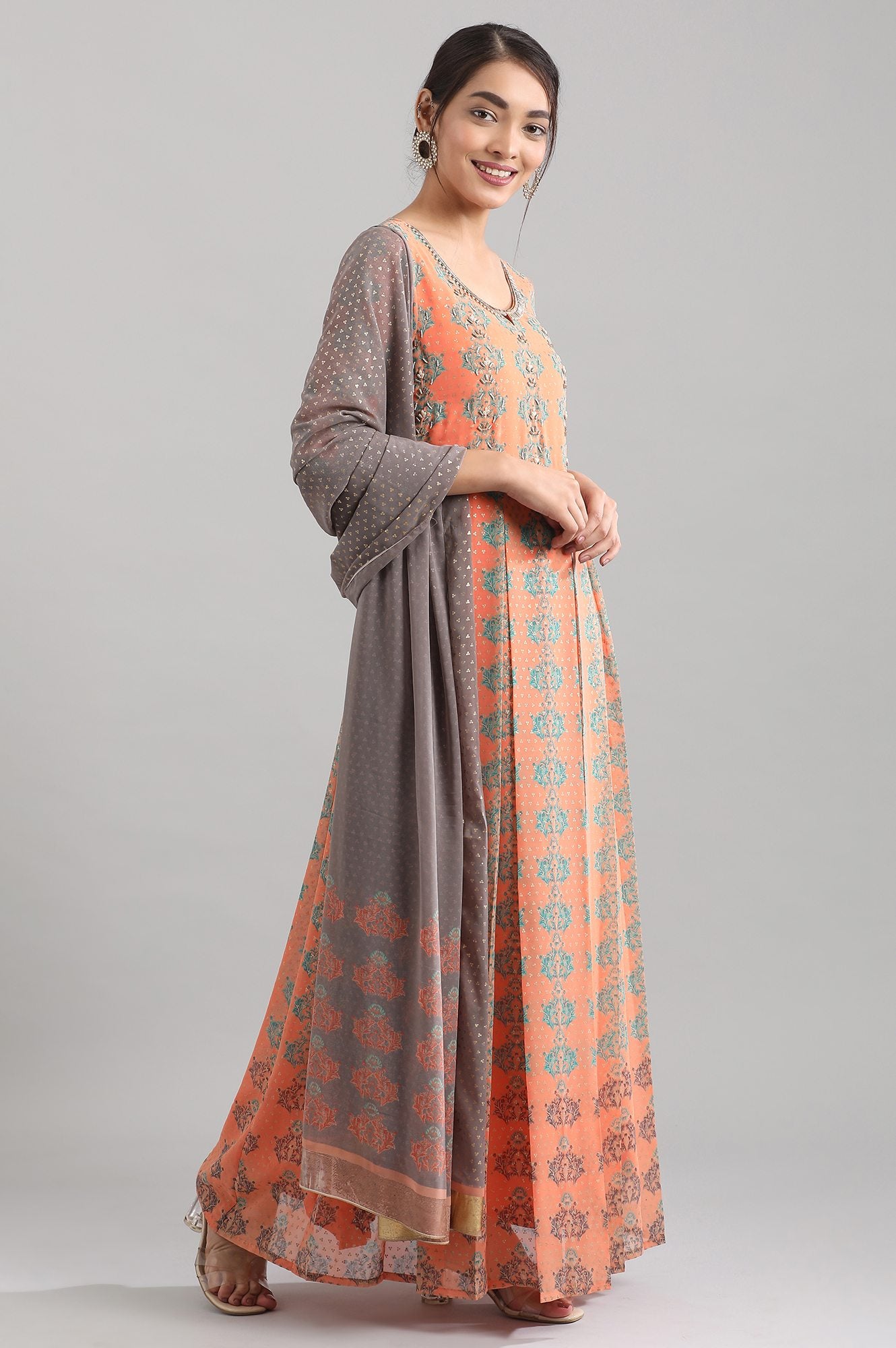 Peach Round Neck kurta Set