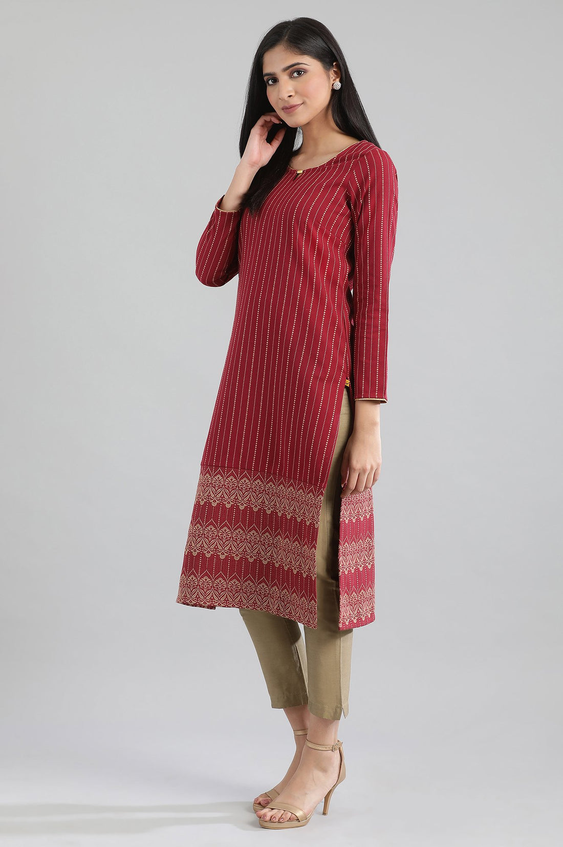 Maroon Round Neck Full Sleeve Sweater