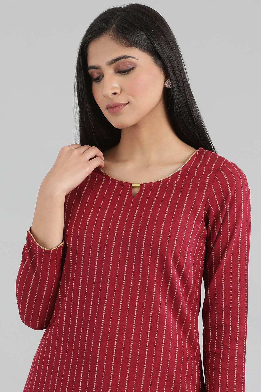 Maroon Round Neck Full Sleeve Sweater