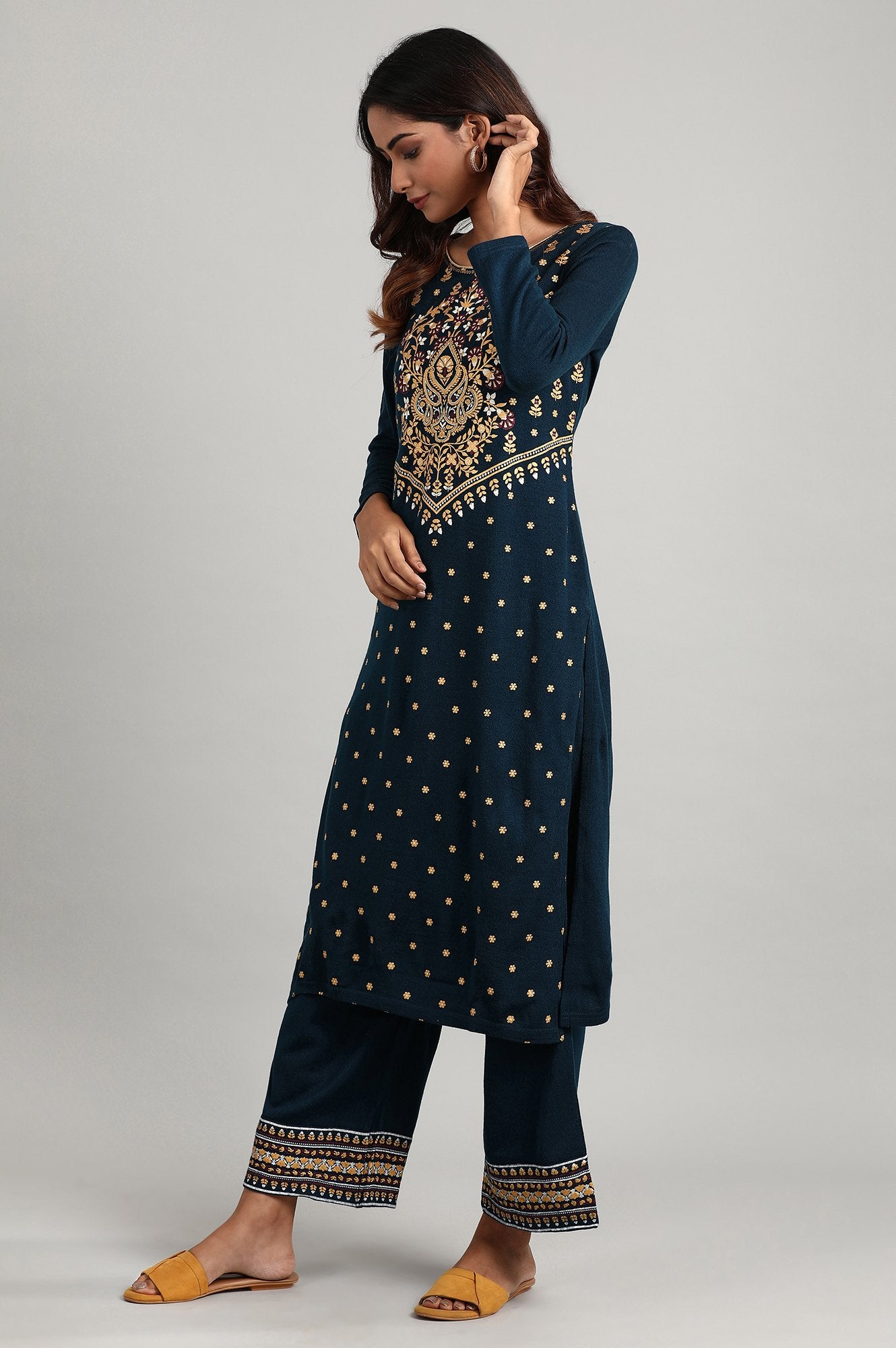 Blue Round Neck Winter kurta