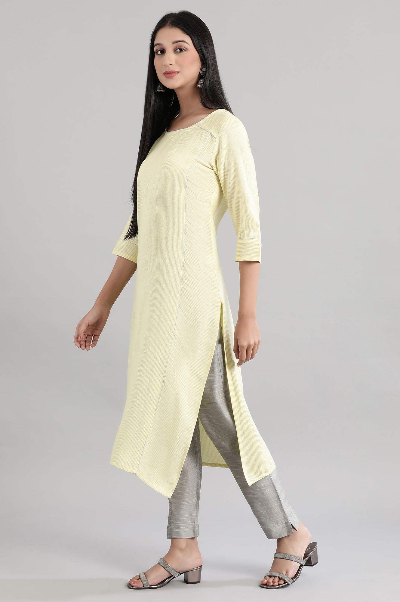 Custard Dobby kurta