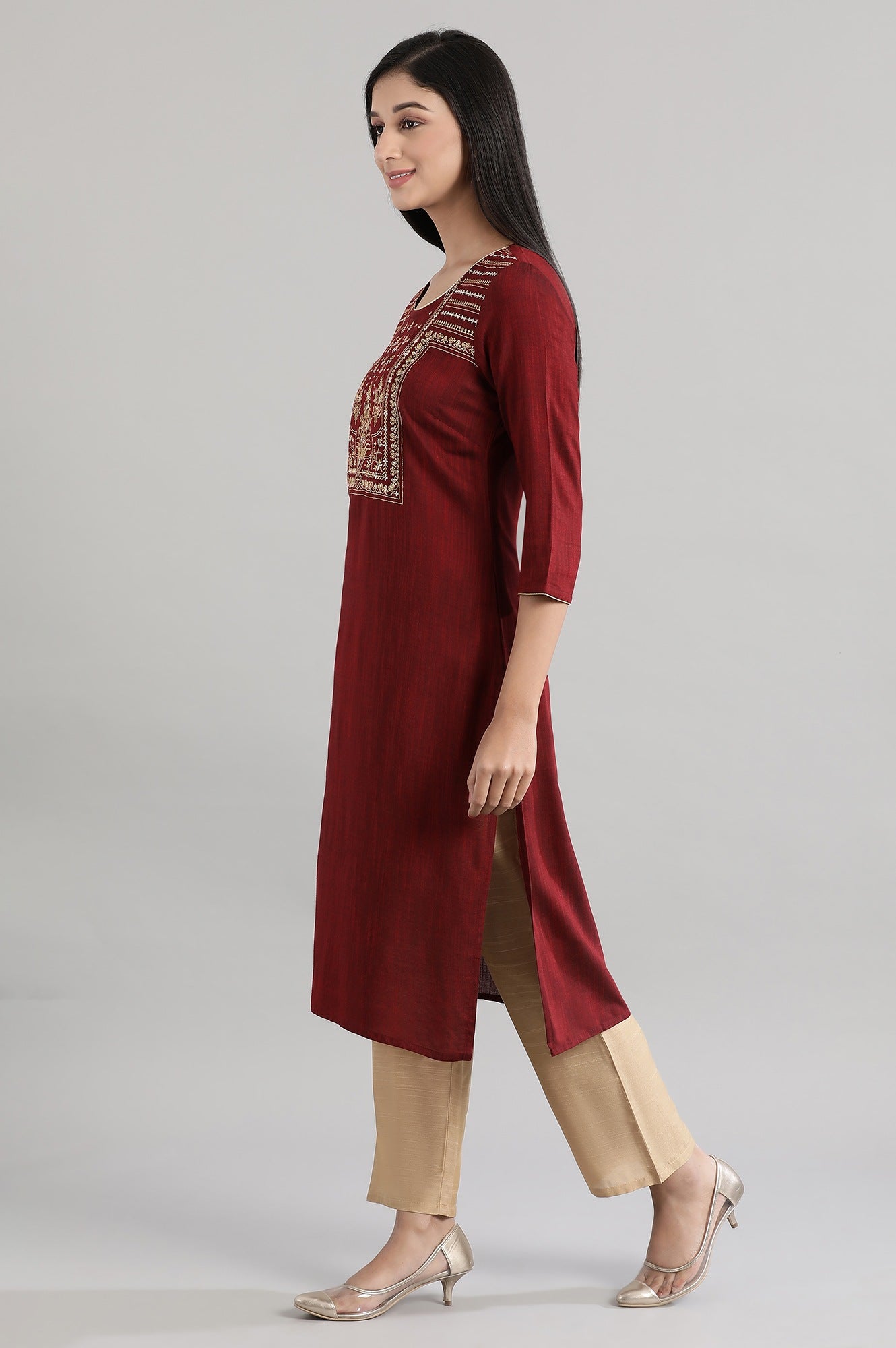 Dark Red Zari Embroidered kurta in Round Neck