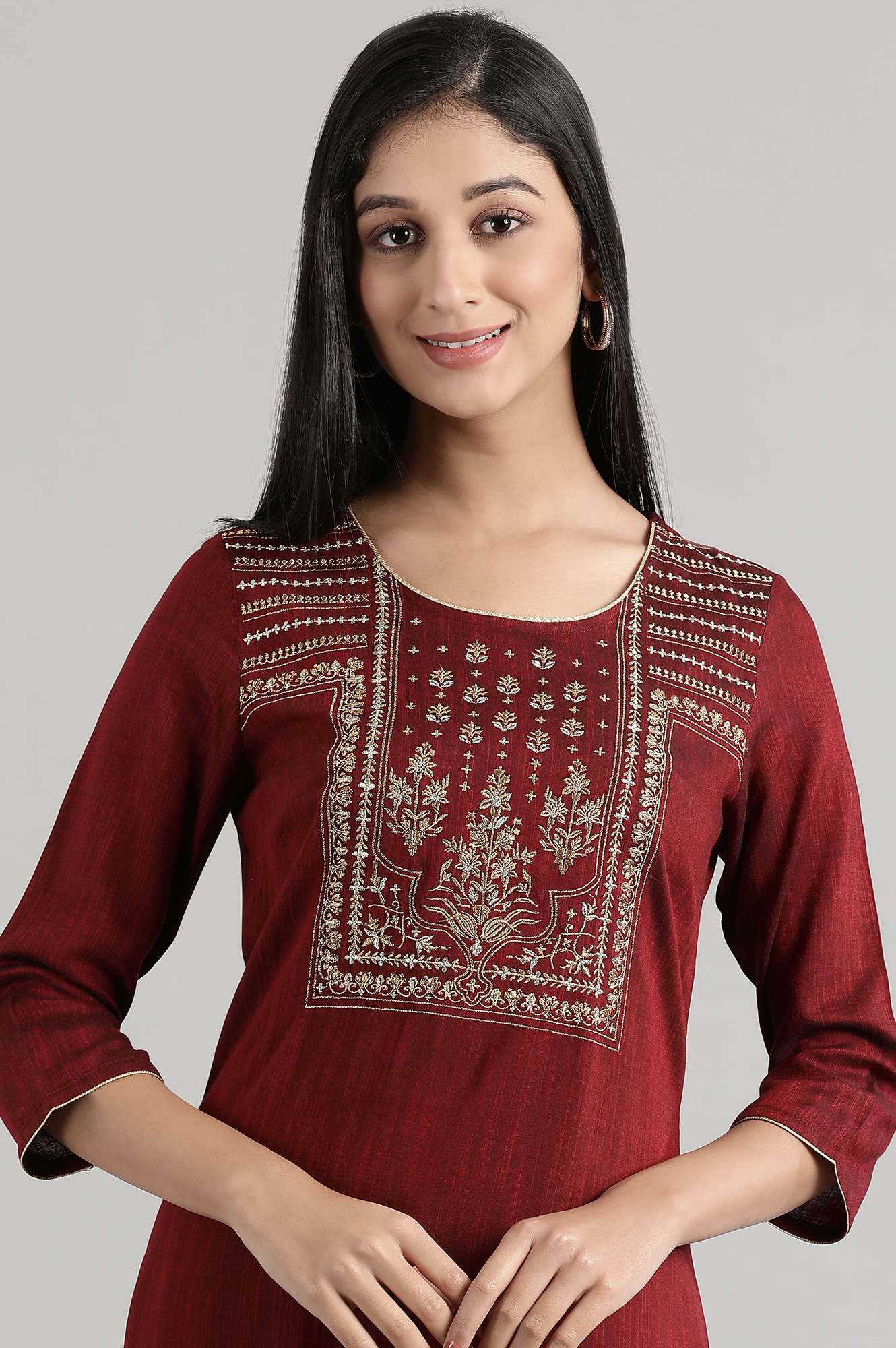 Dark Red Zari Embroidered kurta in Round Neck