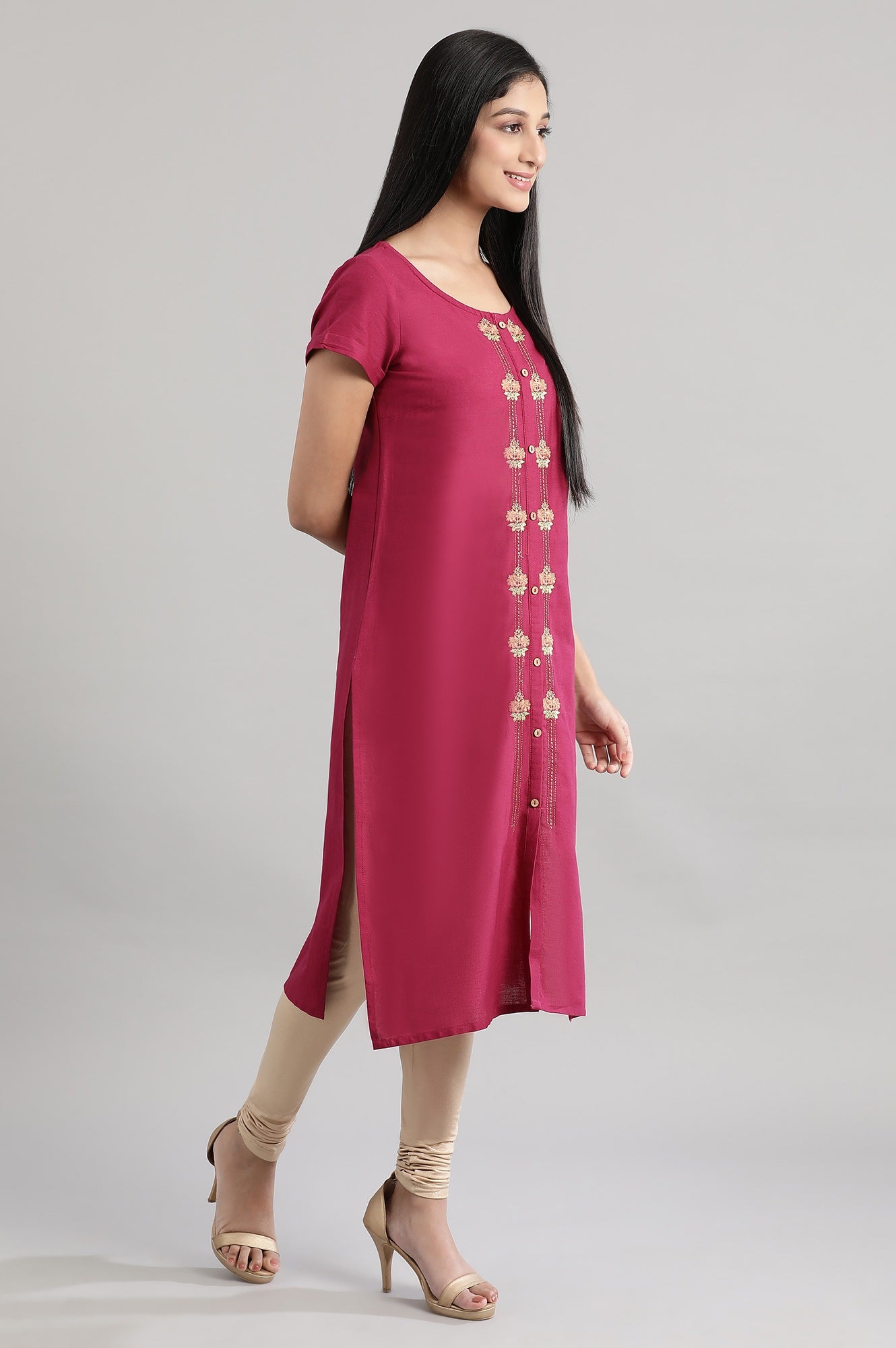 Vivacious Embroidered kurta