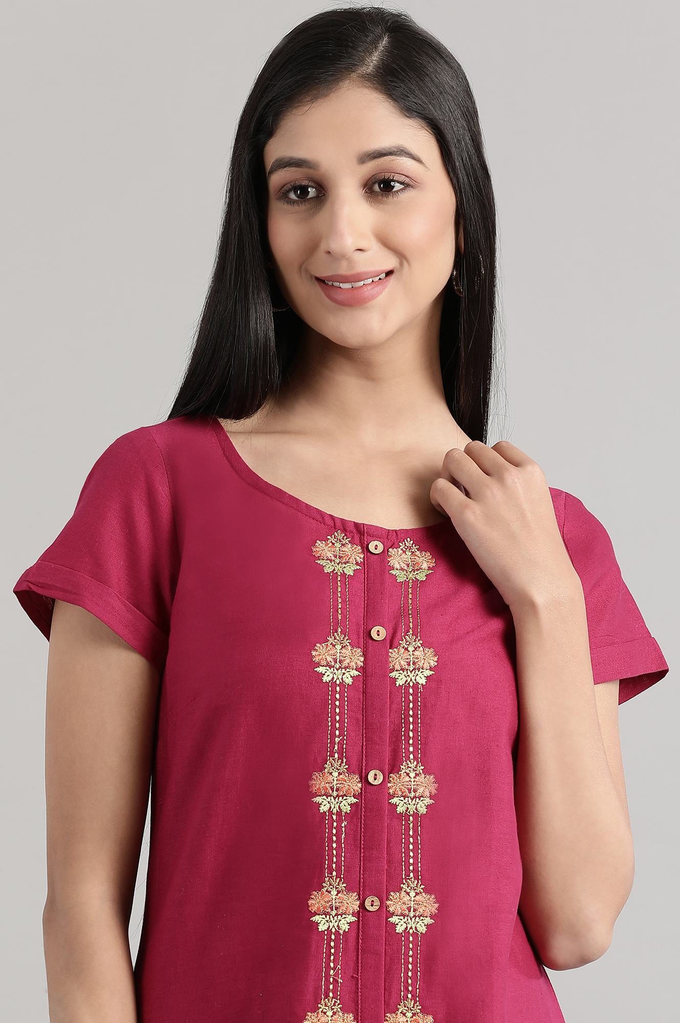 Vivacious Embroidered kurta