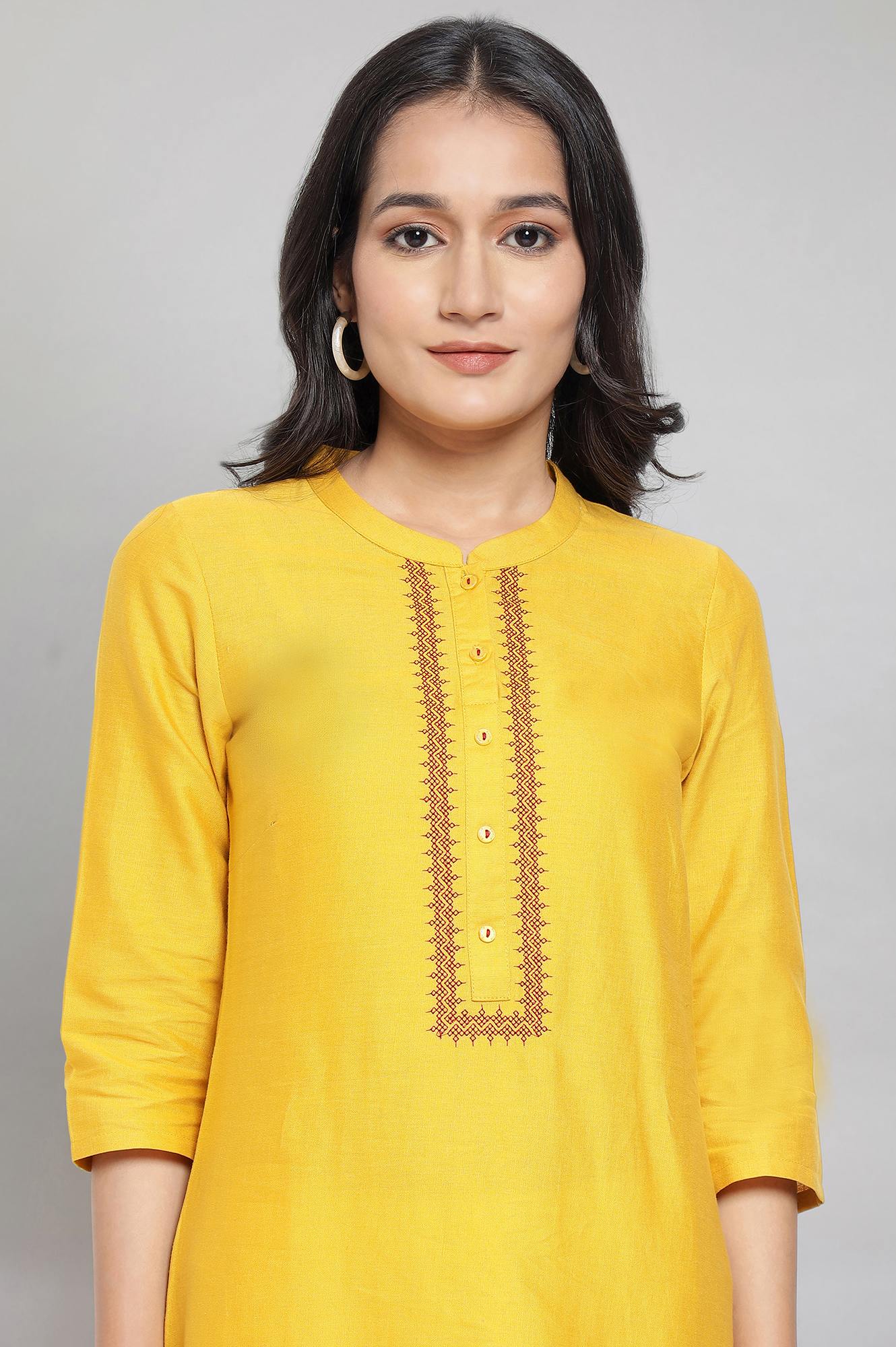 Yellow Mandarin Collar Solid Straight kurta