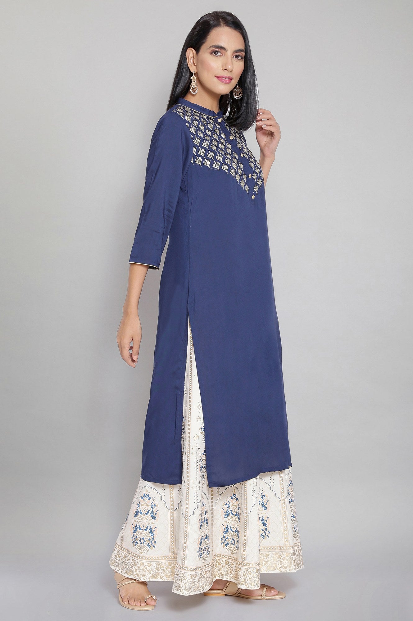 Blue Zari Embroidered kurta