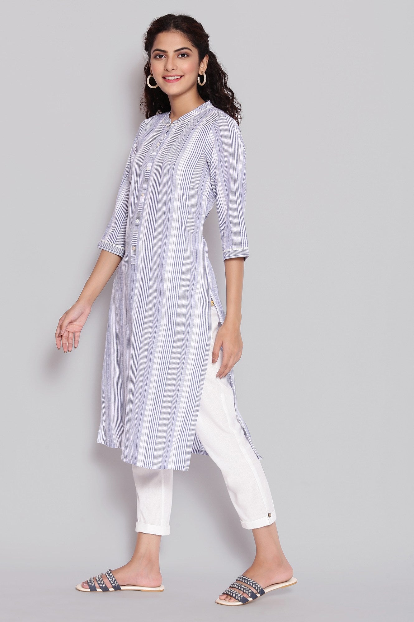 Blue Mandarin Collar Yarn-Dyed kurta