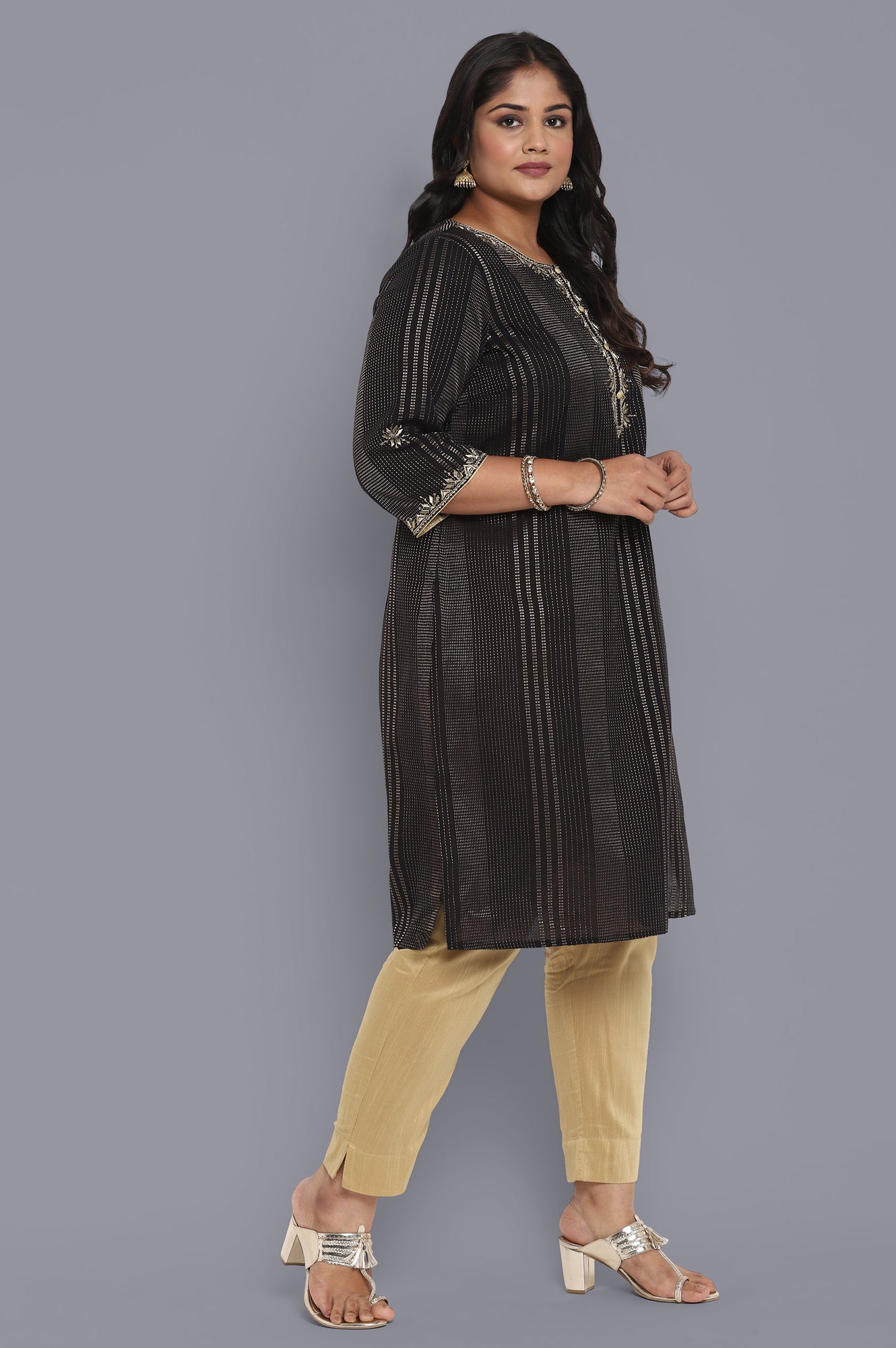 Black Round Neck Embroidered Straight kurta