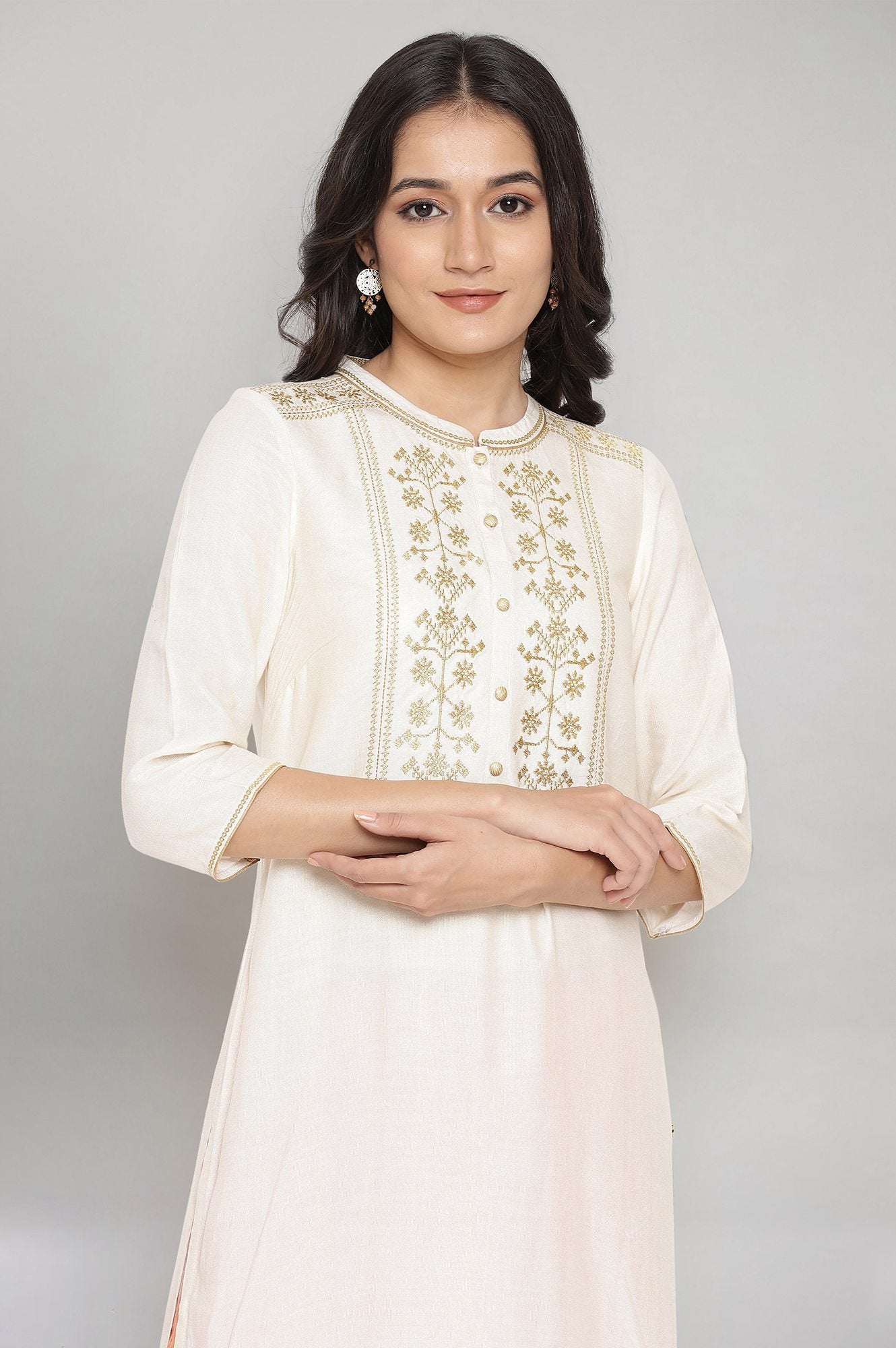 Off-White Embroidered Straight kurta