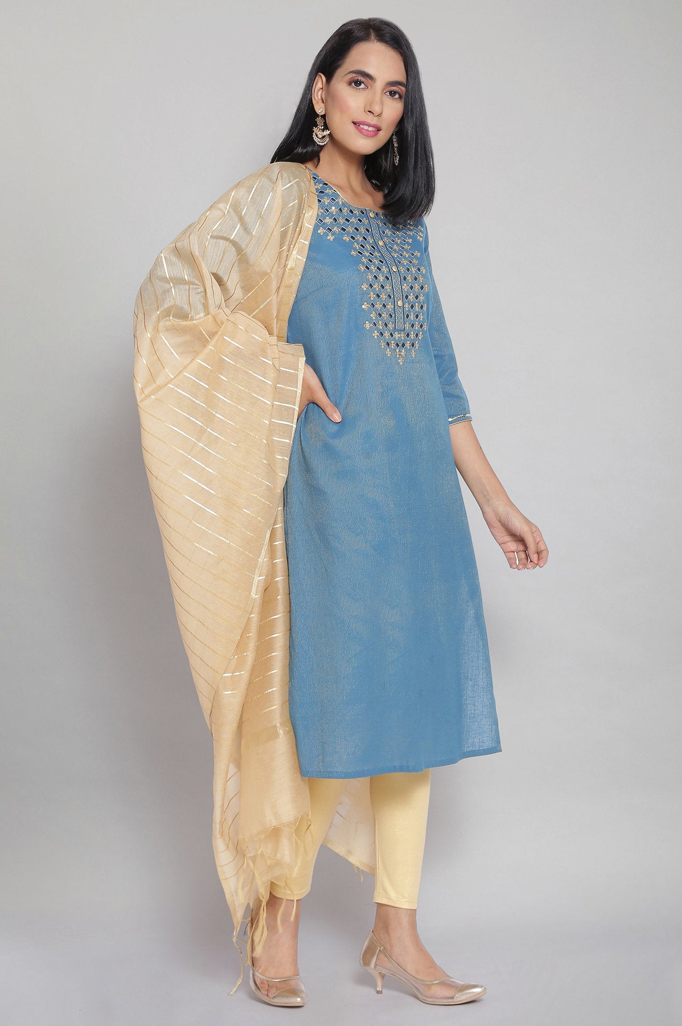 Blue Zari Embroidered kurta