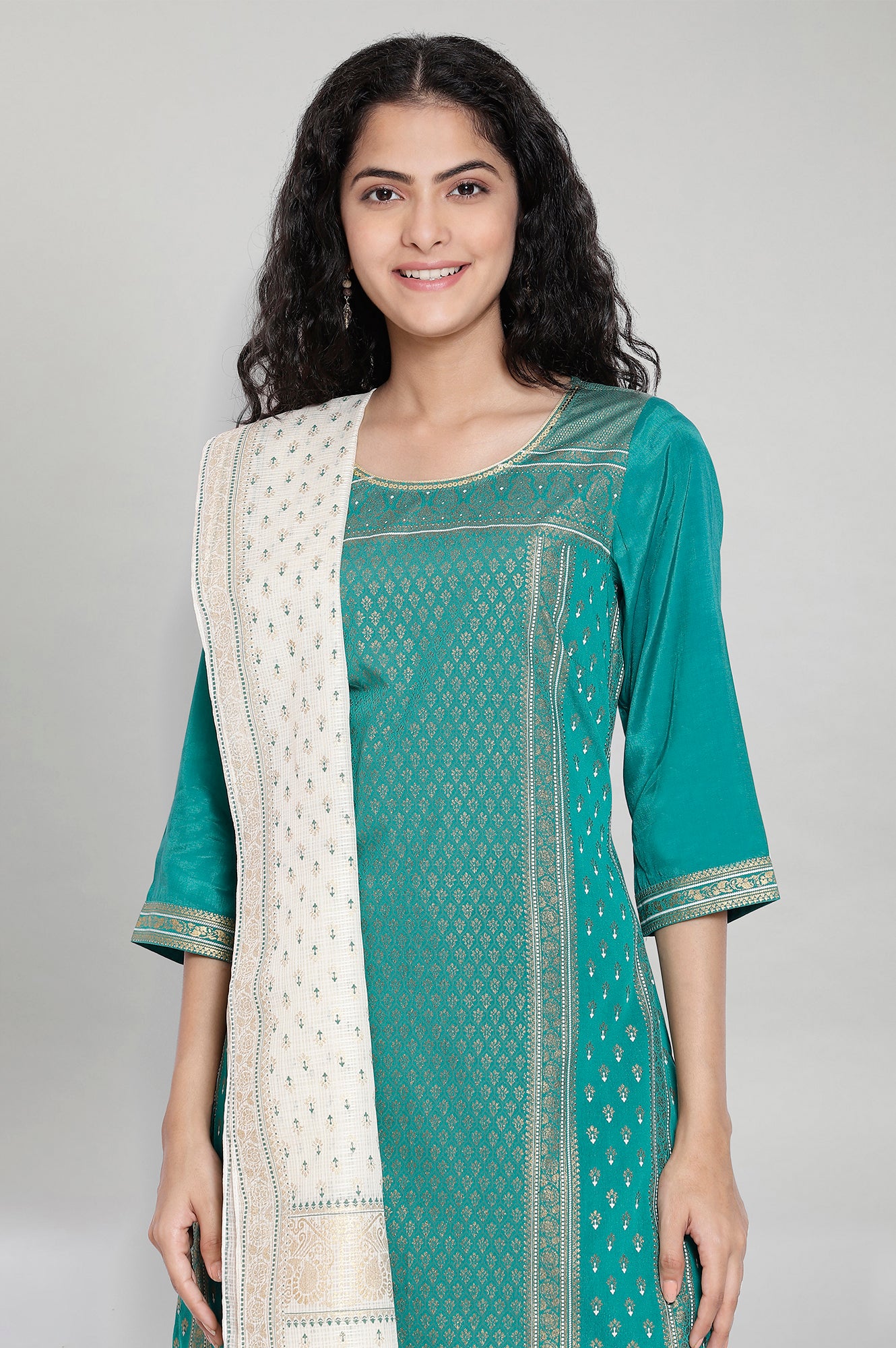 Green Printed kurta-Trouser-White Dupatta Set