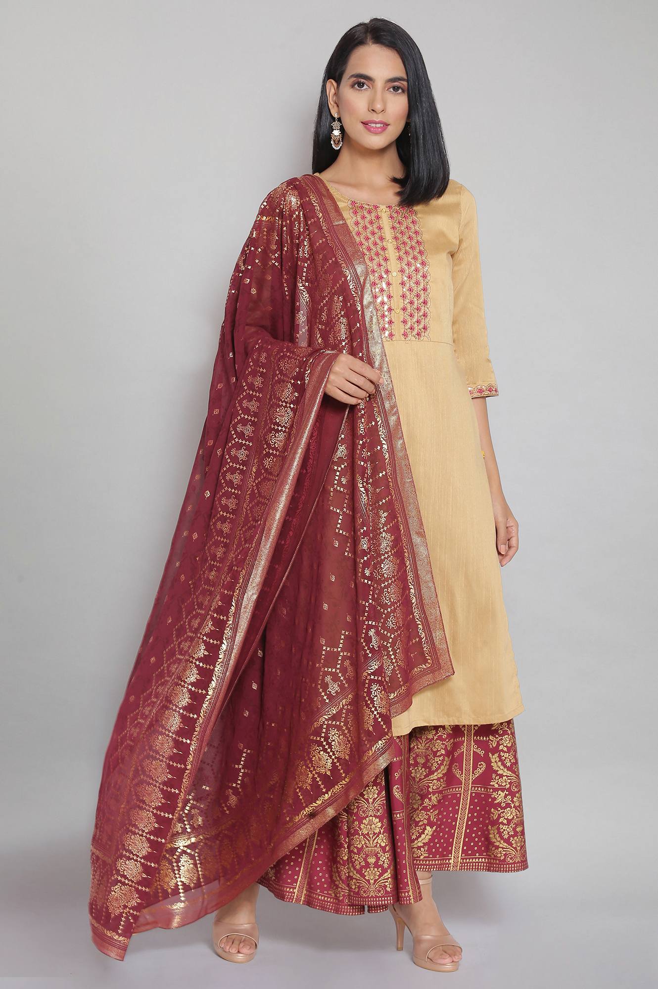 Gold kurta- Maroon Skirt- Dupatta Set