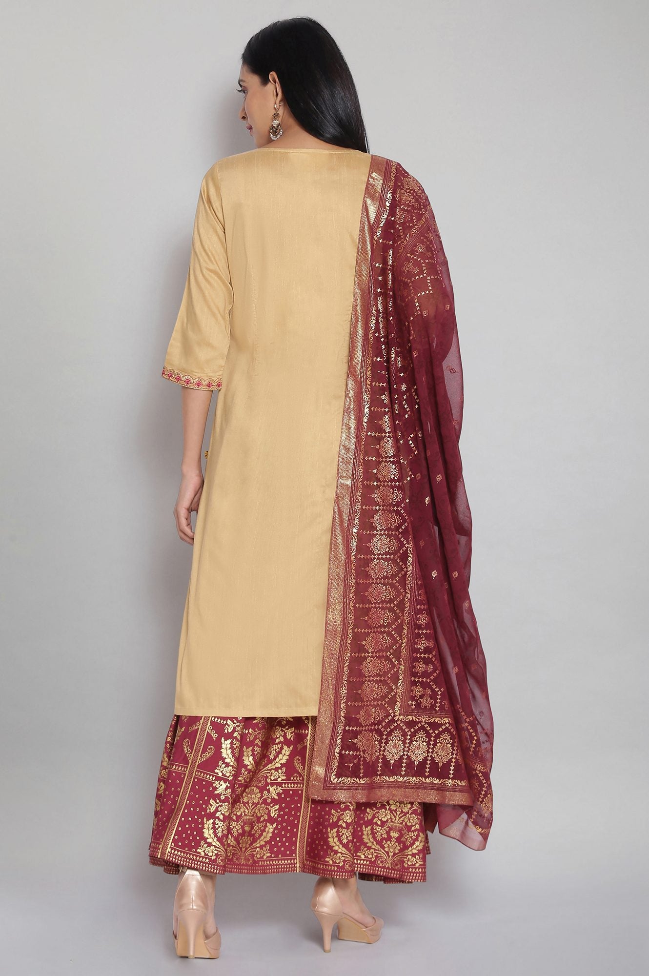 Gold kurta- Maroon Skirt- Dupatta Set