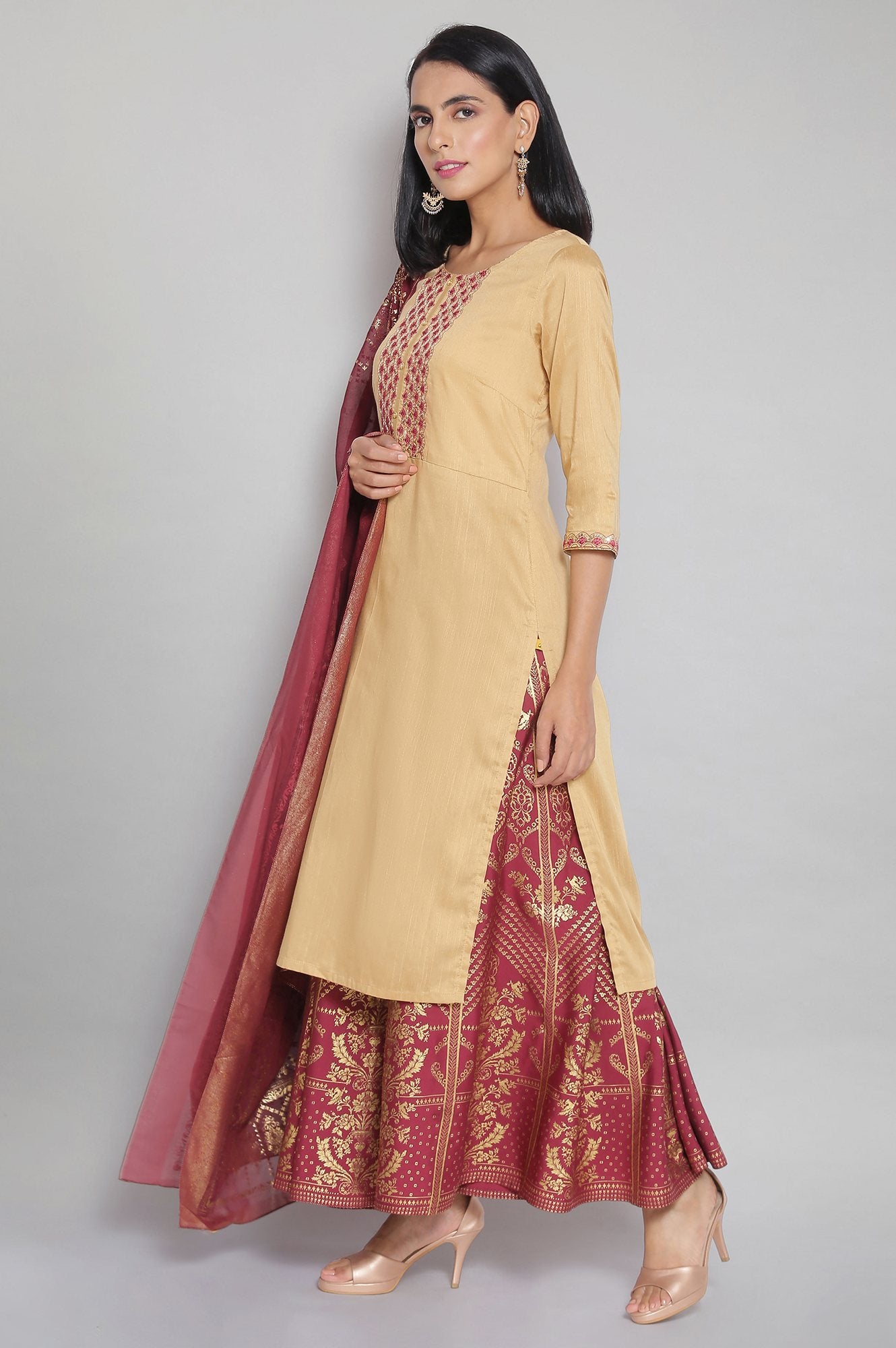 Gold kurta- Maroon Skirt- Dupatta Set