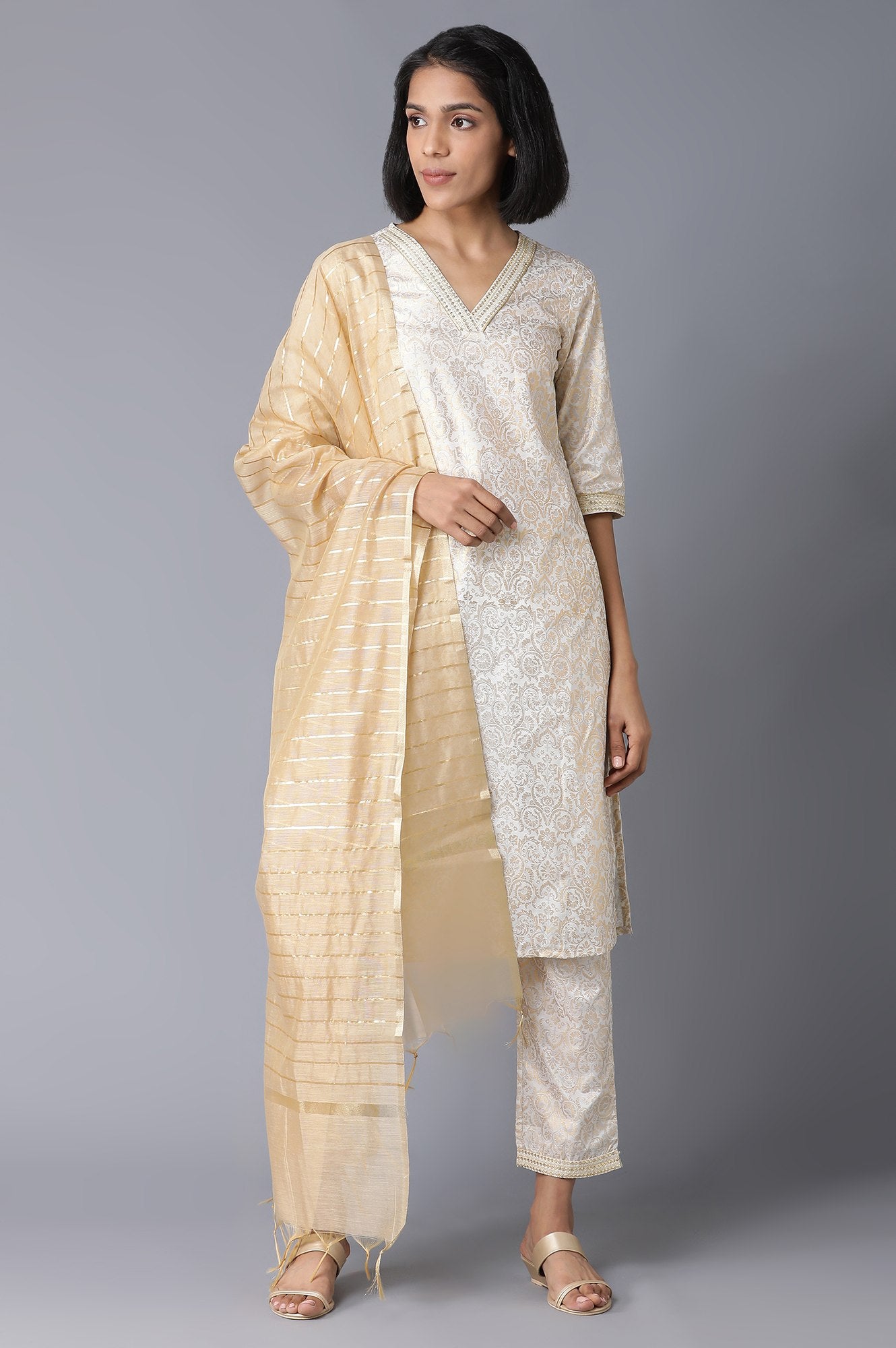 Off-White Yarn-Dyed Straight kurta-Trousers-Dupatta Set