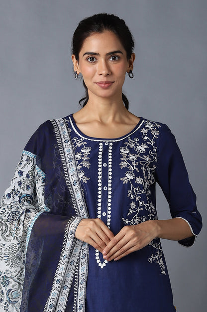 Blue Embroidered kurta Set