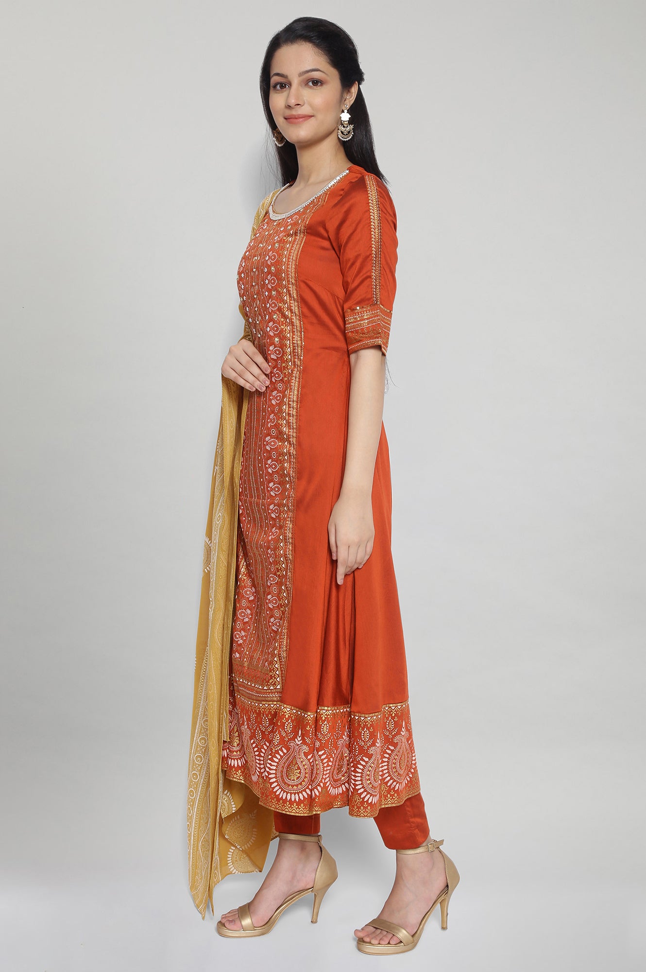 Brown Printed kurta-Pants Dupatta Set