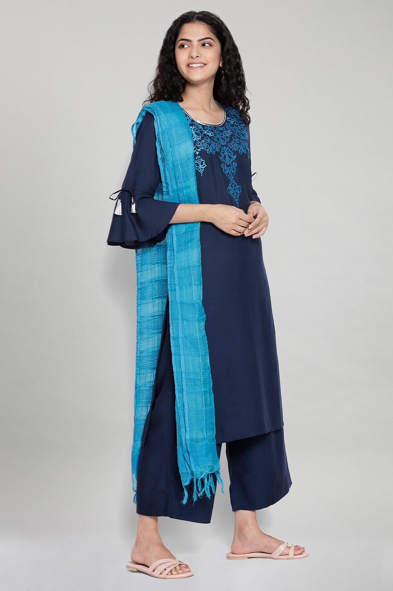 Blue Embroidered kurta-Trousers-Blue Dupatta Set