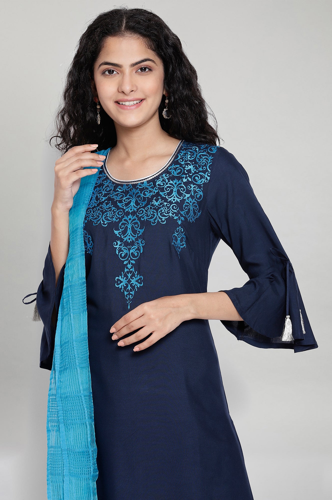 Blue Embroidered kurta-Trousers-Blue Dupatta Set