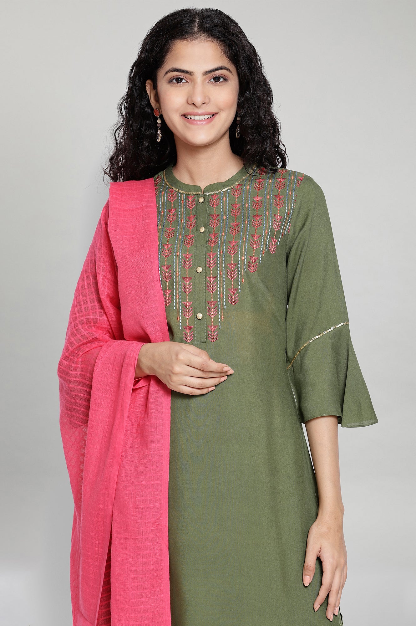 Green Embroidered kurta-Trousers-Pink Dupatta Set