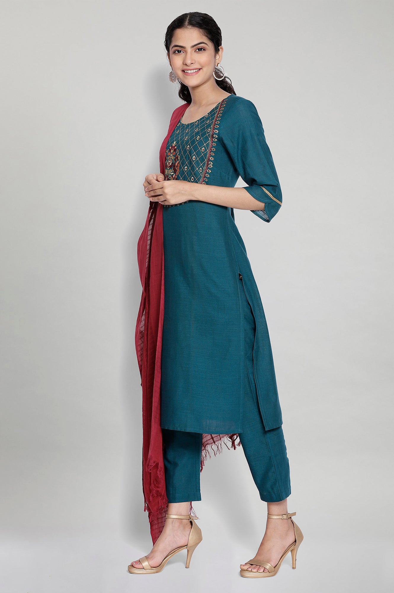 Green Embroidered kurta-Trousers-Brown Dupatta Set