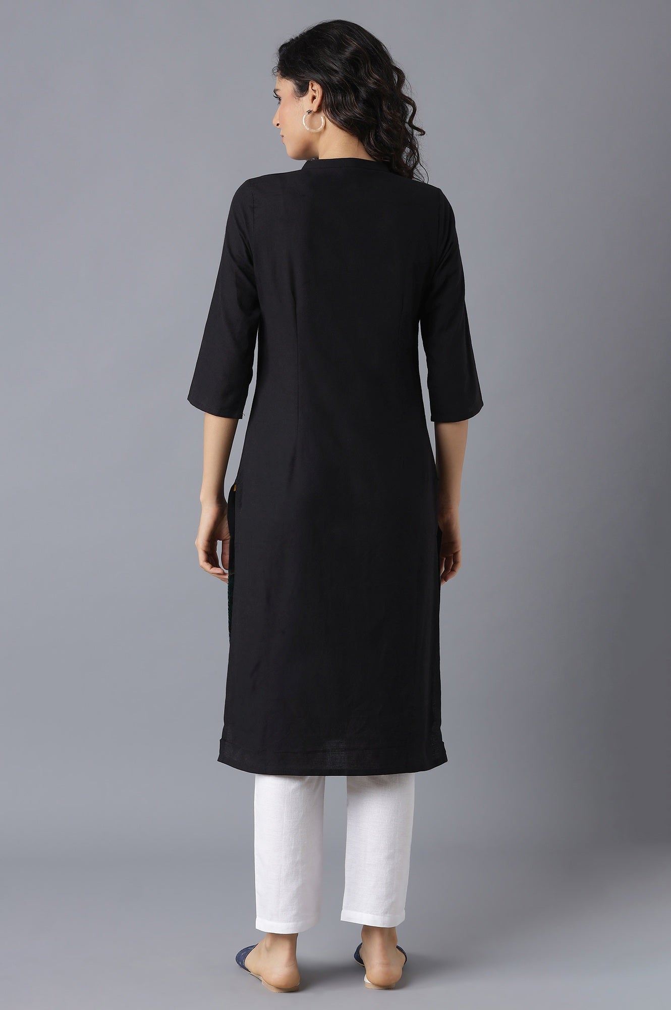 Black Mandarin Collar Printed Yarn-Dyed kurta