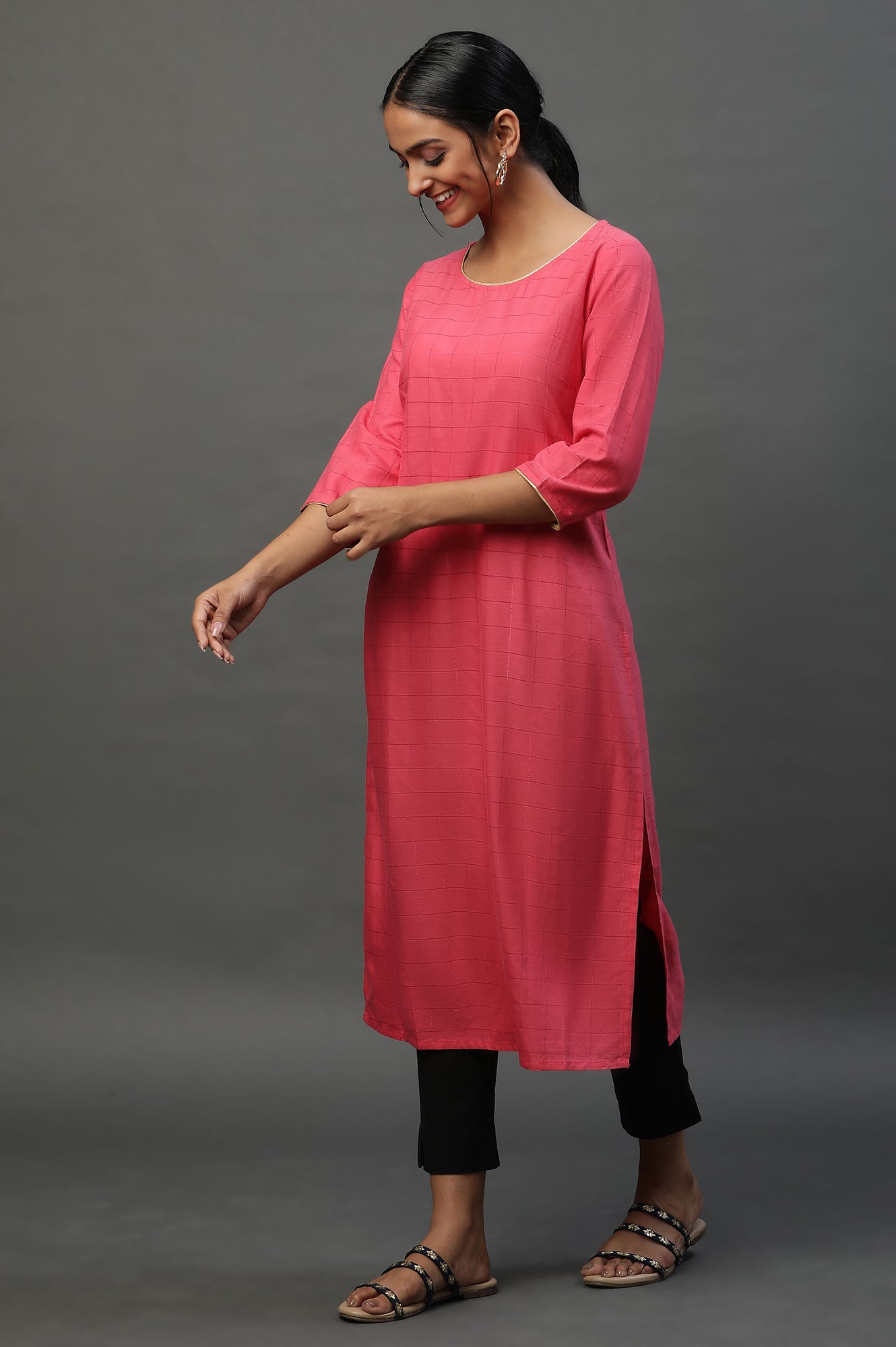 Pink Round Neck Printed Kurta