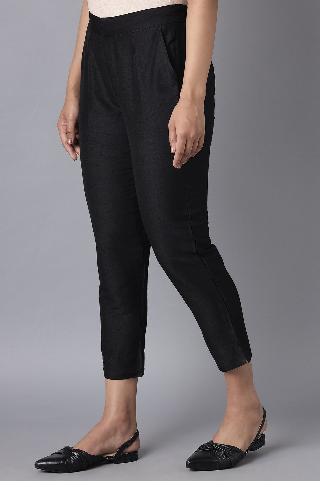 Black Solid Straight Fit Trousers With Elasticated Waist