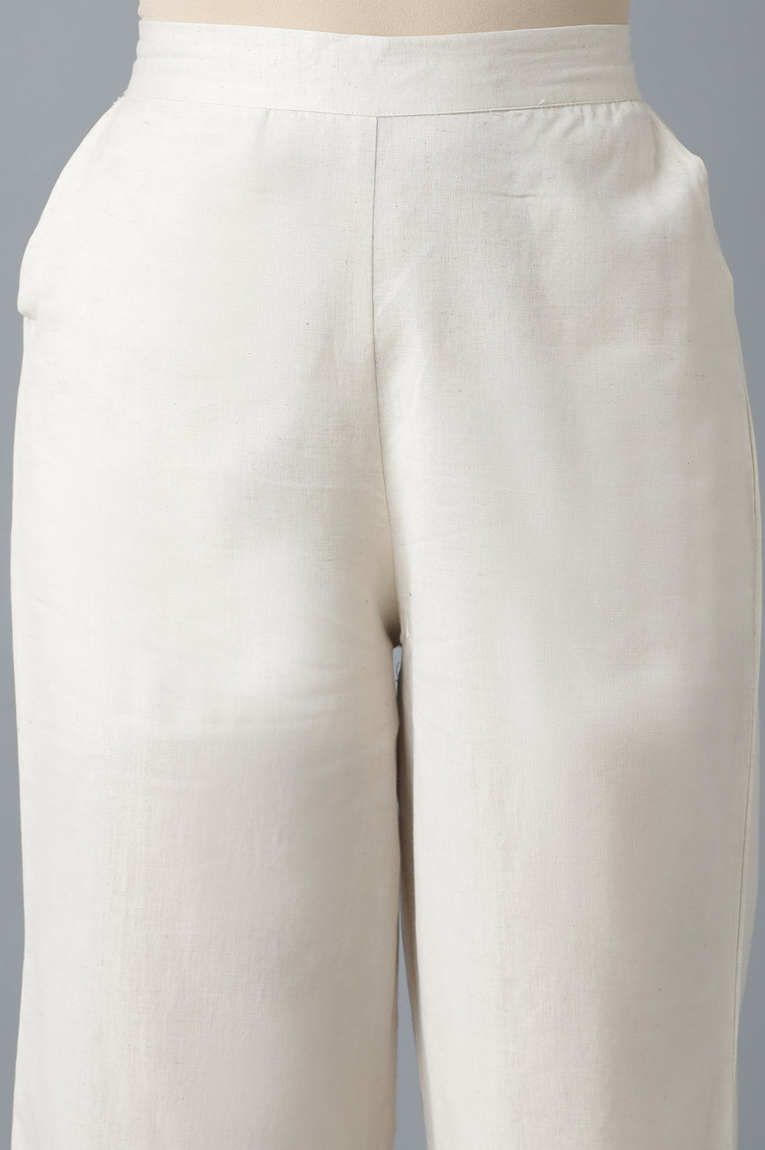Off White Solid Straight Fit Cotton Culottes With Elasticated Waist