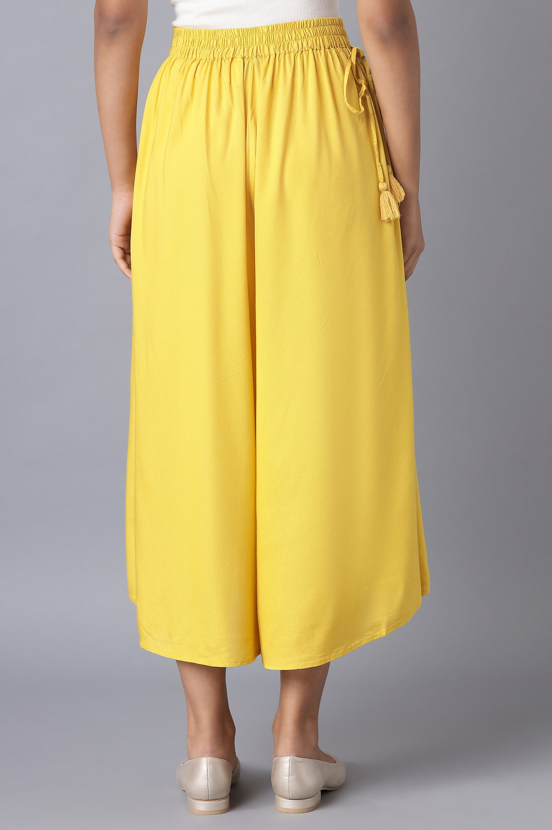 Yellow Solid Flared Cotton Culottes With Drawstring