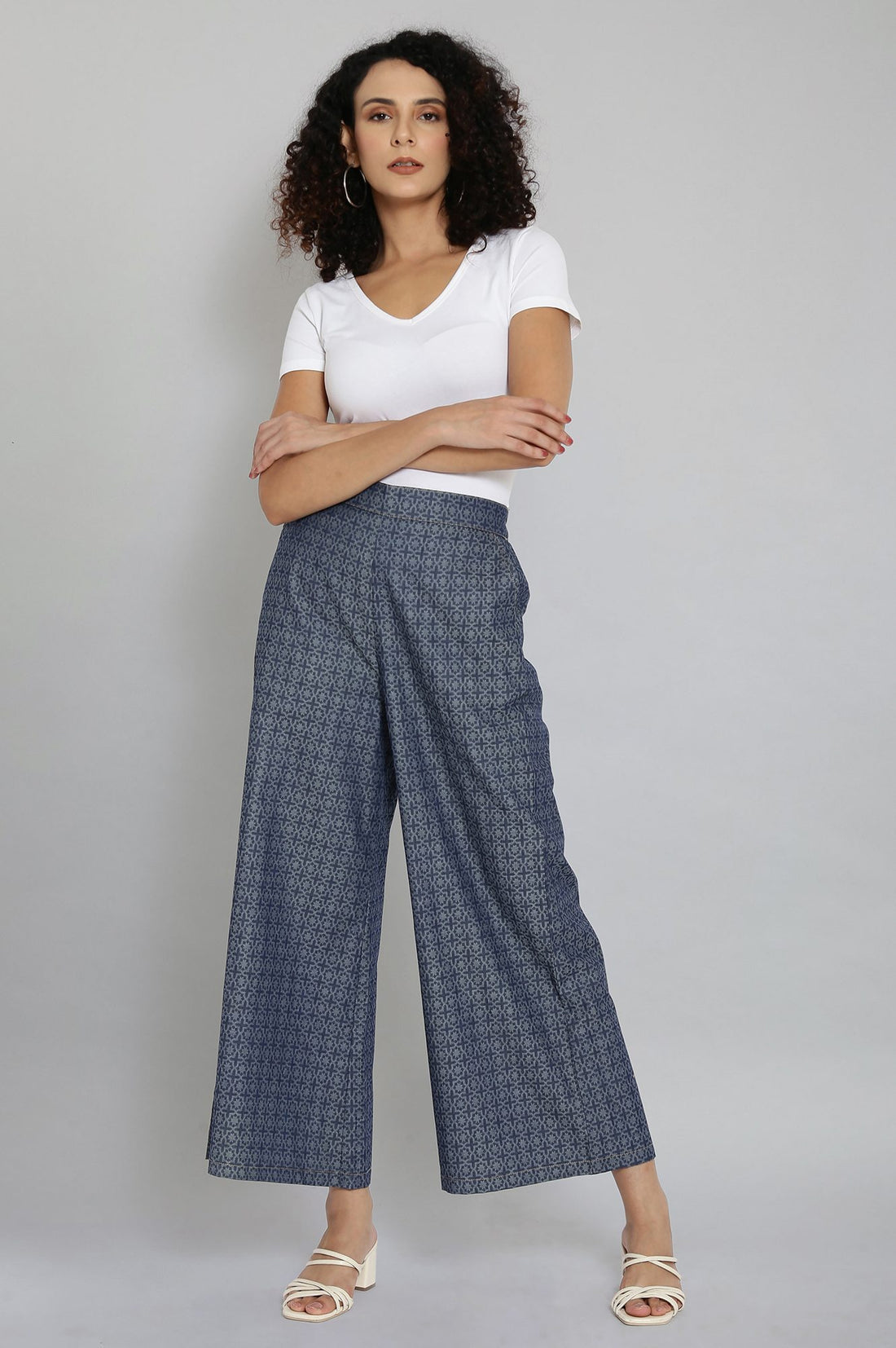 Blue Solid Flared Cotton Palazzo With Elasticated Waistband