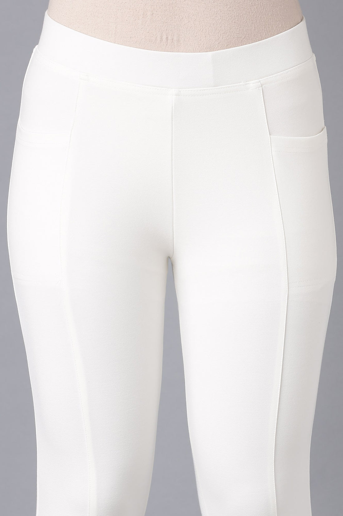 White Solid Straight Fit Pants With Elasticated Waist
