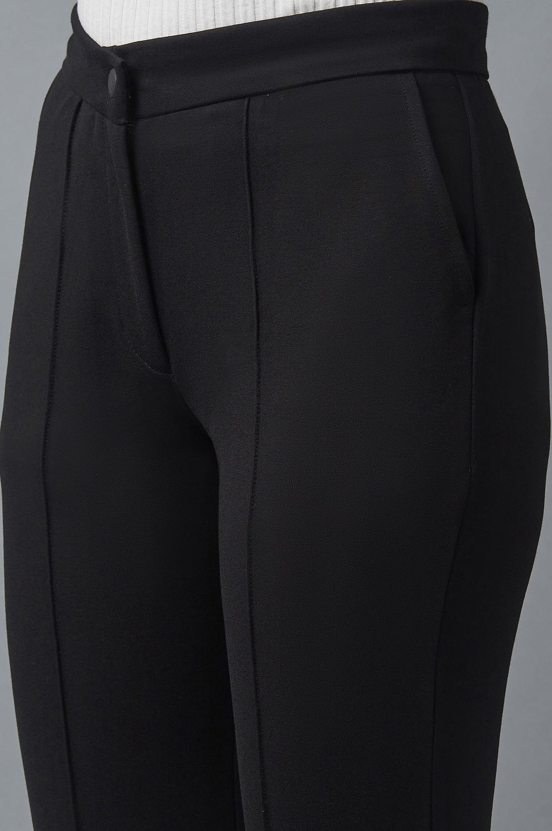 Black Solid Straight Fit Trousers With Pintuck Detail