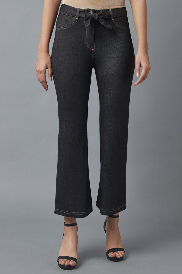 Black Solid Boot Cut Denim Pants With Waist Belt