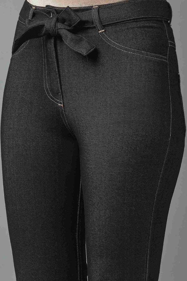 Black Solid Boot Cut Denim Pants With Waist Belt