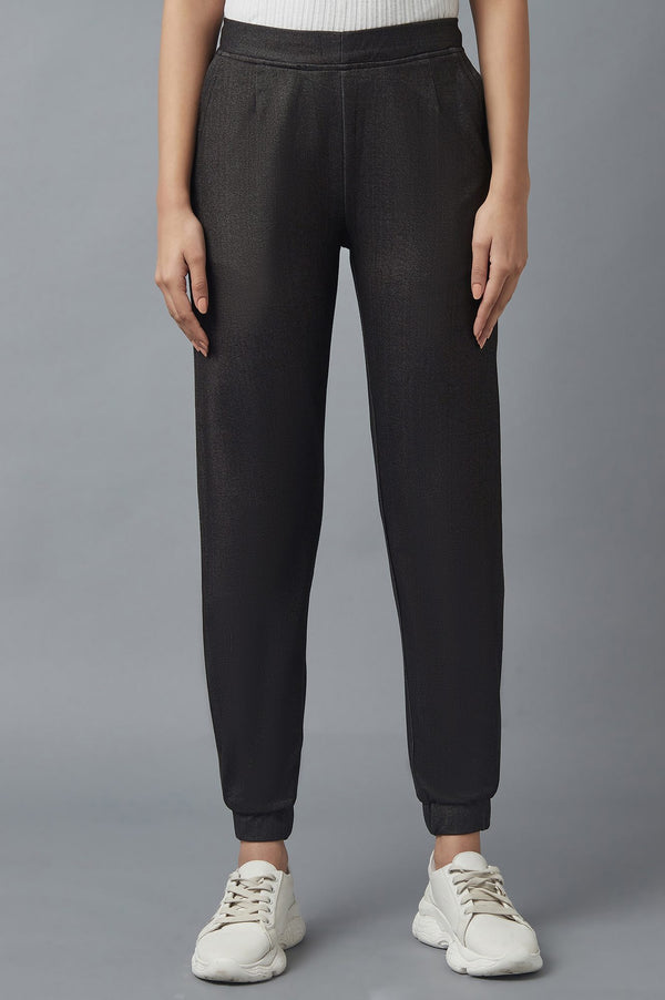 Black Solid Tapered Cotton Pants With Pleated Detail