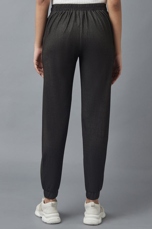 Black Solid Tapered Cotton Pants With Pleated Detail