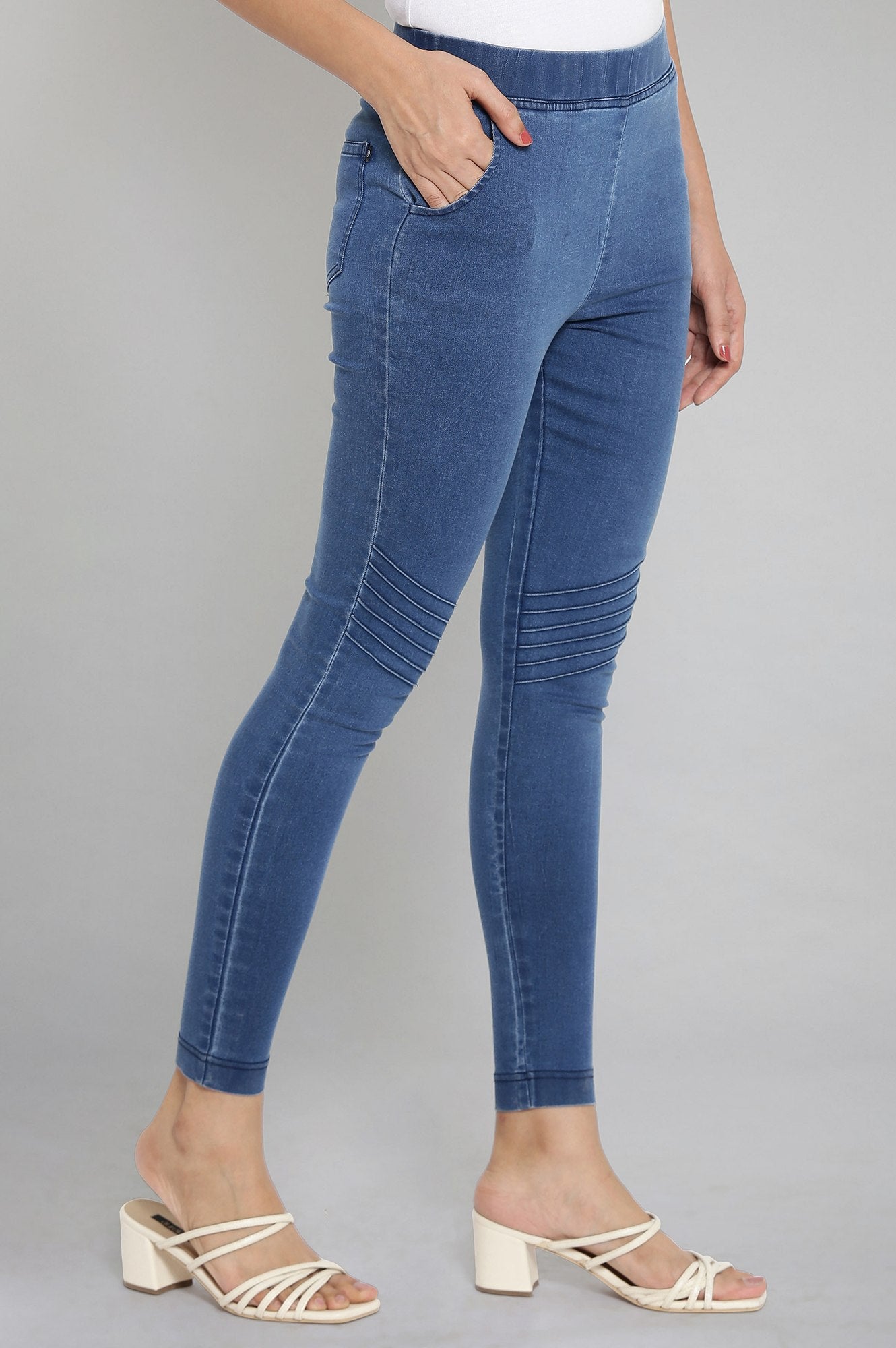 Blue Pintucks Jegging