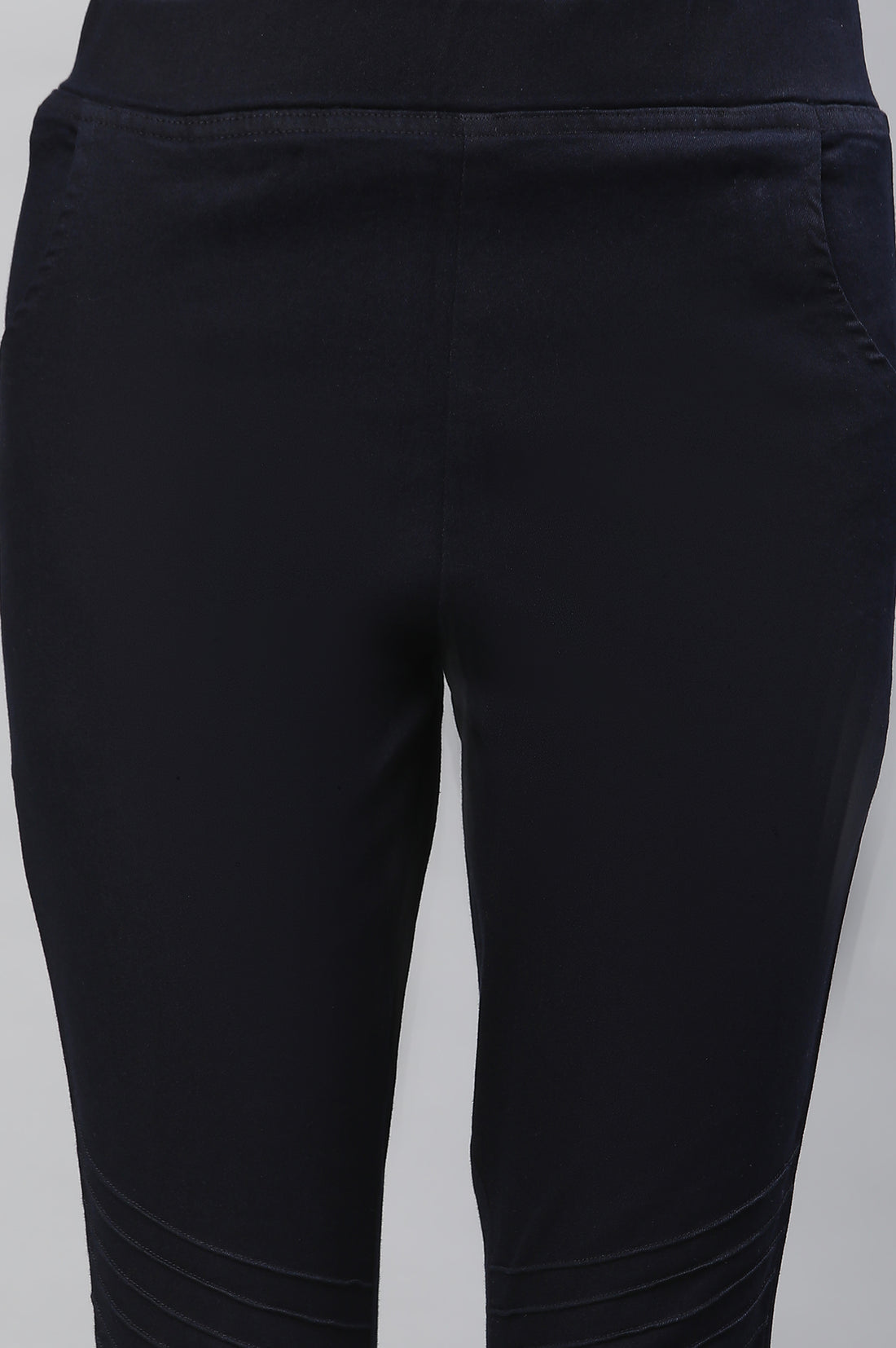 Navy Blue Solid Slim Fit Denim Jeggings With Pintuck Detail
