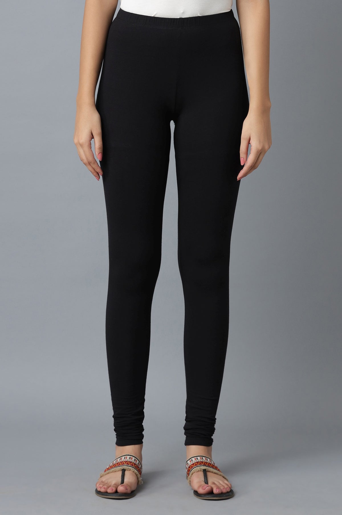 Elleven Women's Black Skin Fit Churidar - S