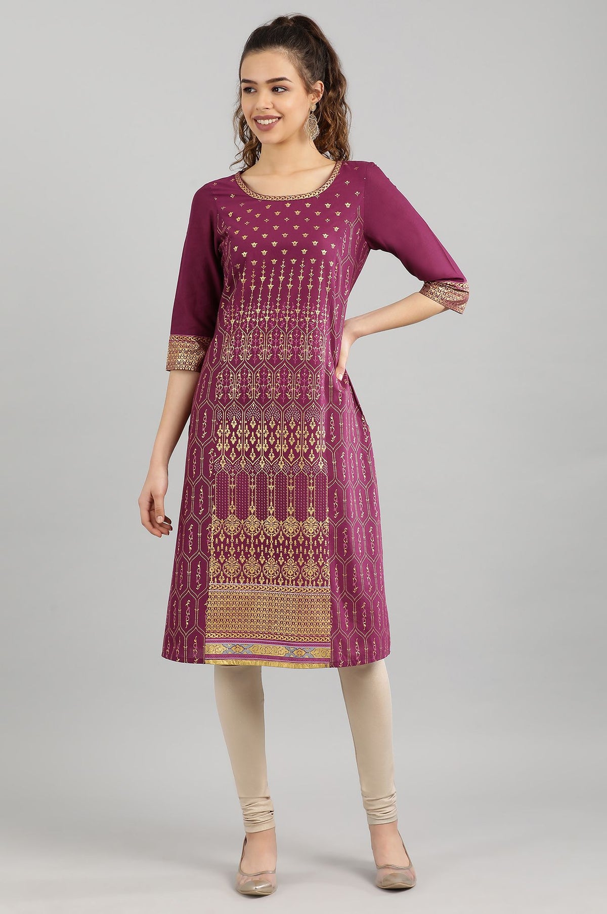 Wine Geometric Print Straight kurta in Round neck - XS