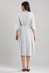 Blue Round Neck Yarn-dyed Dress