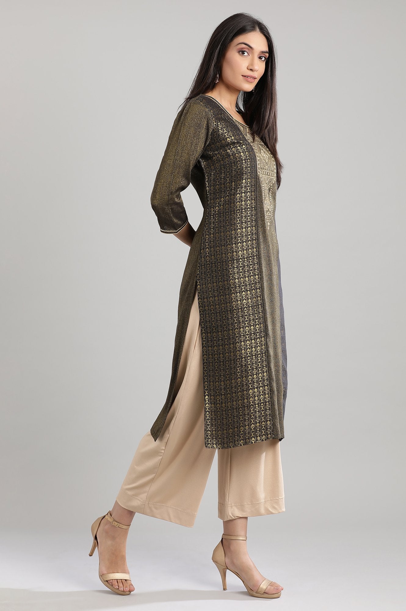 Black Round Neck Yarn-Dyed kurta