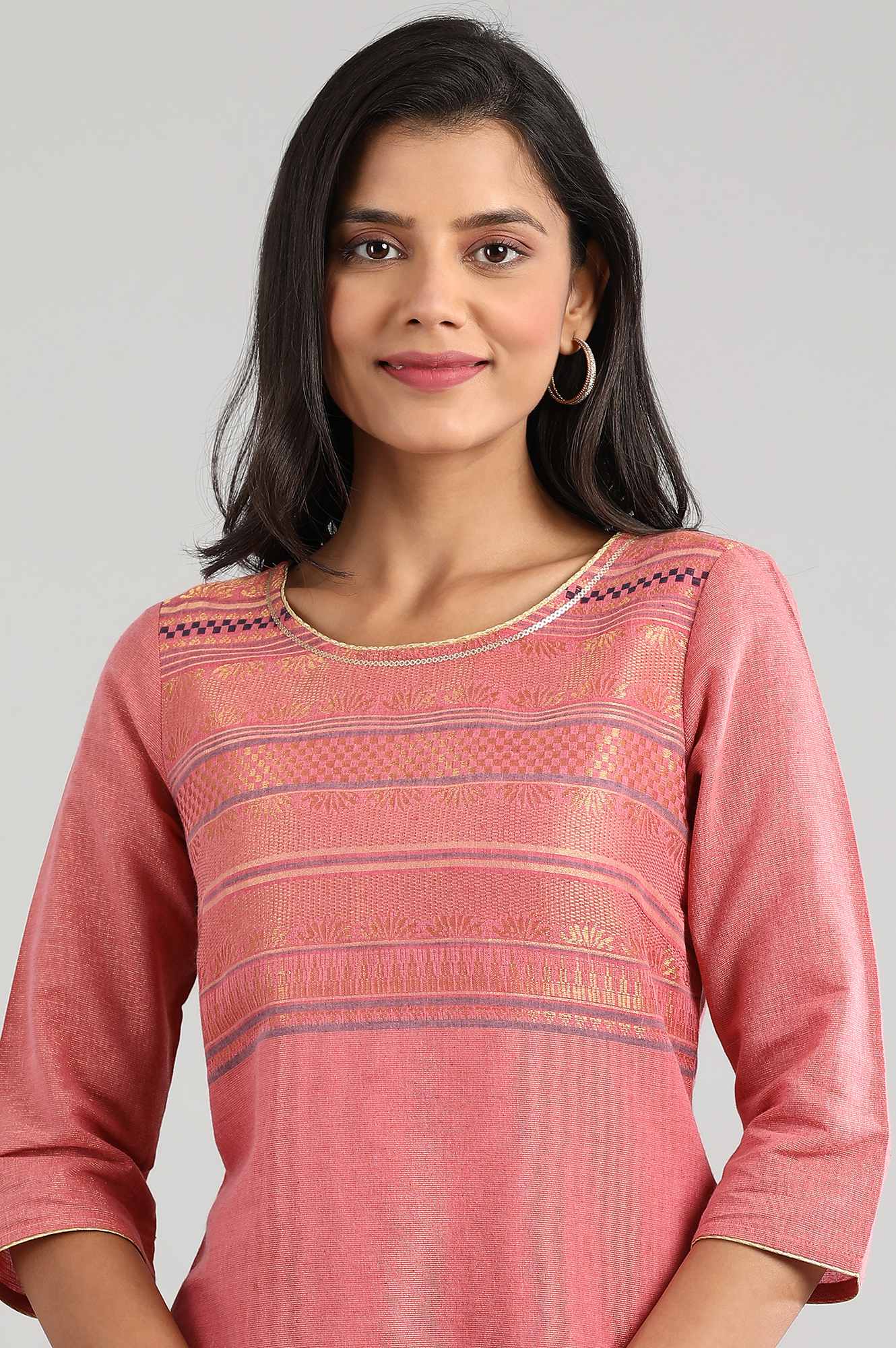 Pink Round Neck Yarn-Dyed kurta